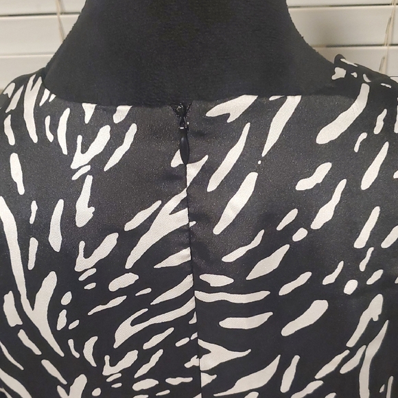 Donna Morgan Black and White Long Sleeve Dress NWT - Picture 10 of 11